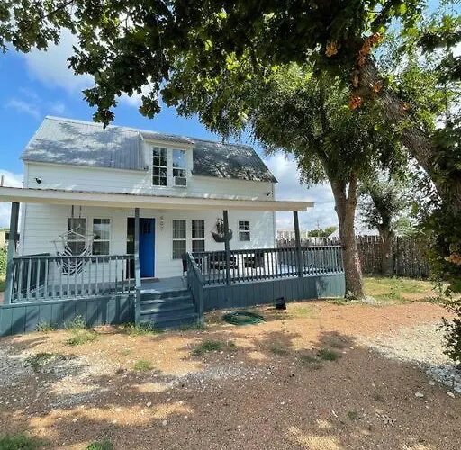 The Paddock House At Blanco Texas